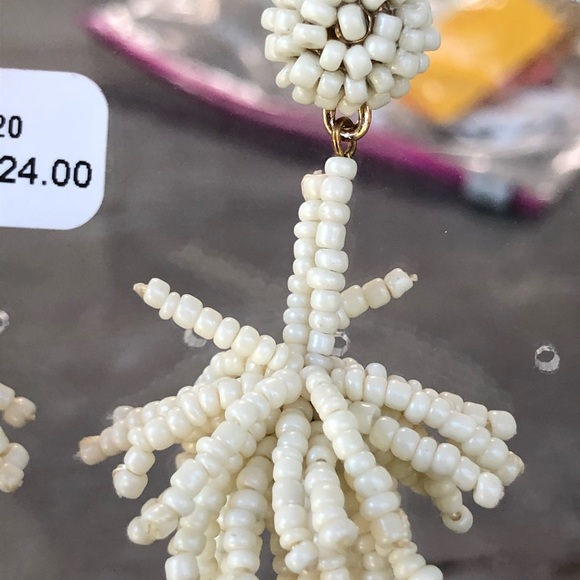 CUTE HANGING BEADED EARRINGS - Picture 2 of 3